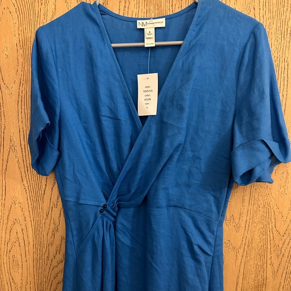 NEIMAN MARCUS Linen V-Neck Midi Length Dress NWT Size S - Picture 2 of 3